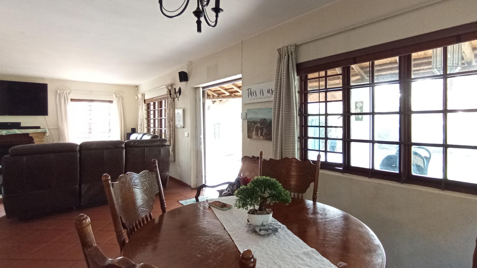 Dining Room - 10 square meters of property in Buccleuch