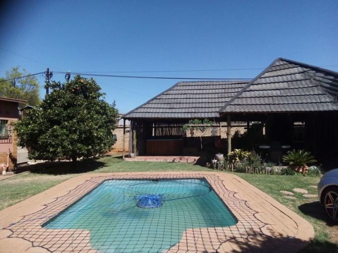 3 Bedroom House for Sale For Sale in Stilfontein - MR593292