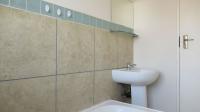 Bathroom 1 - 4 square meters of property in Brenthurst