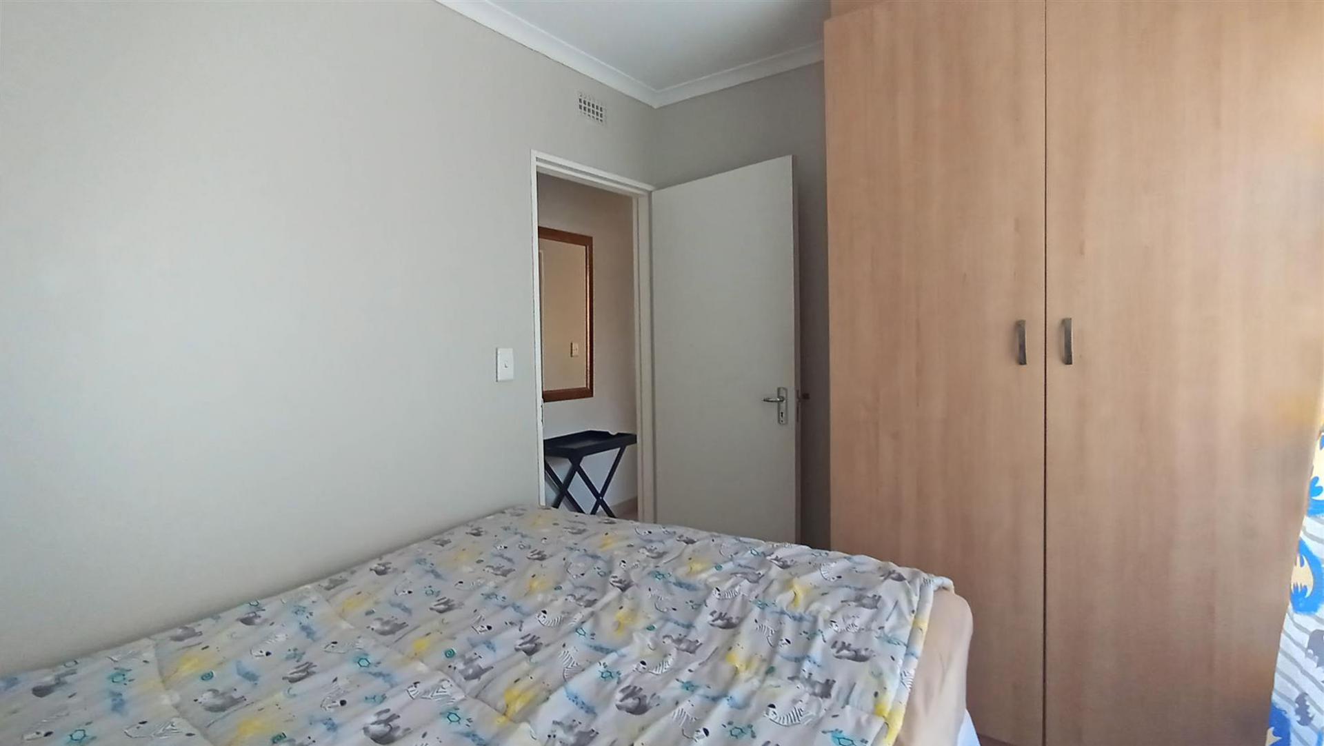 Bed Room 1 - 8 square meters of property in Olievenhoutbos