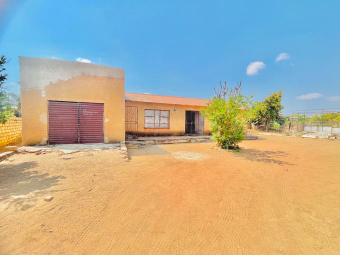 2 Bedroom House for Sale For Sale in Soshanguve - MR593560