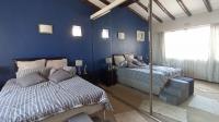 Main Bedroom - 17 square meters of property in Sunnyrock
