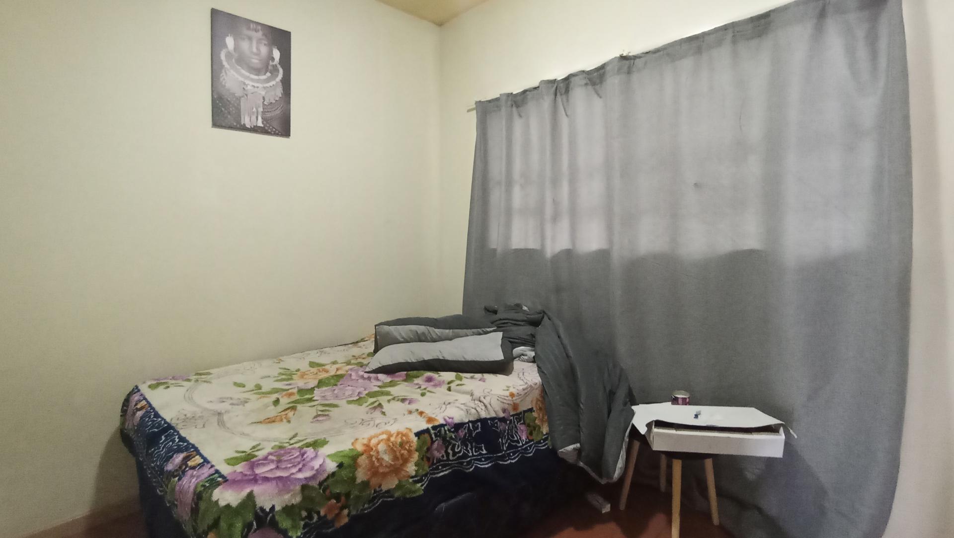 Bed Room 1 - 10 square meters of property in Waterkloof Glen