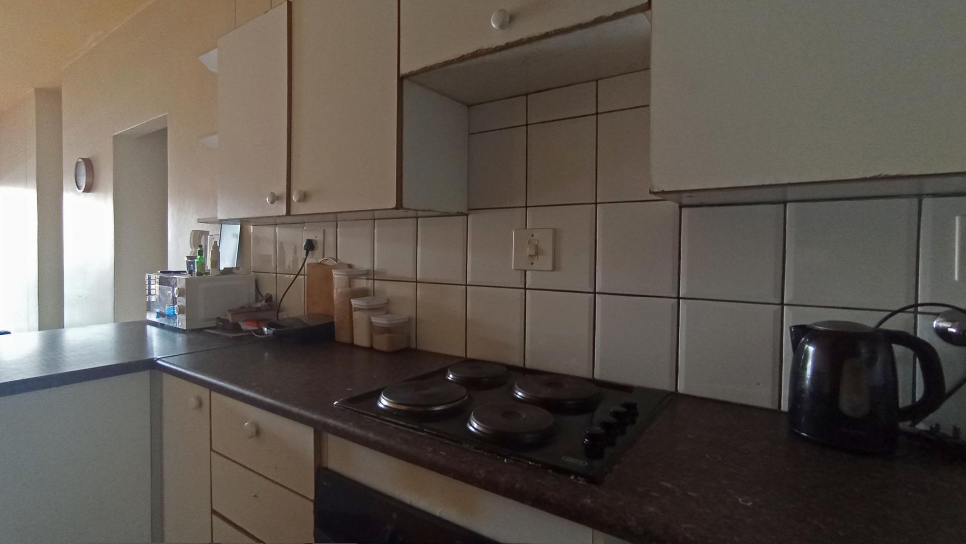 Kitchen - 8 square meters of property in Waterkloof Glen