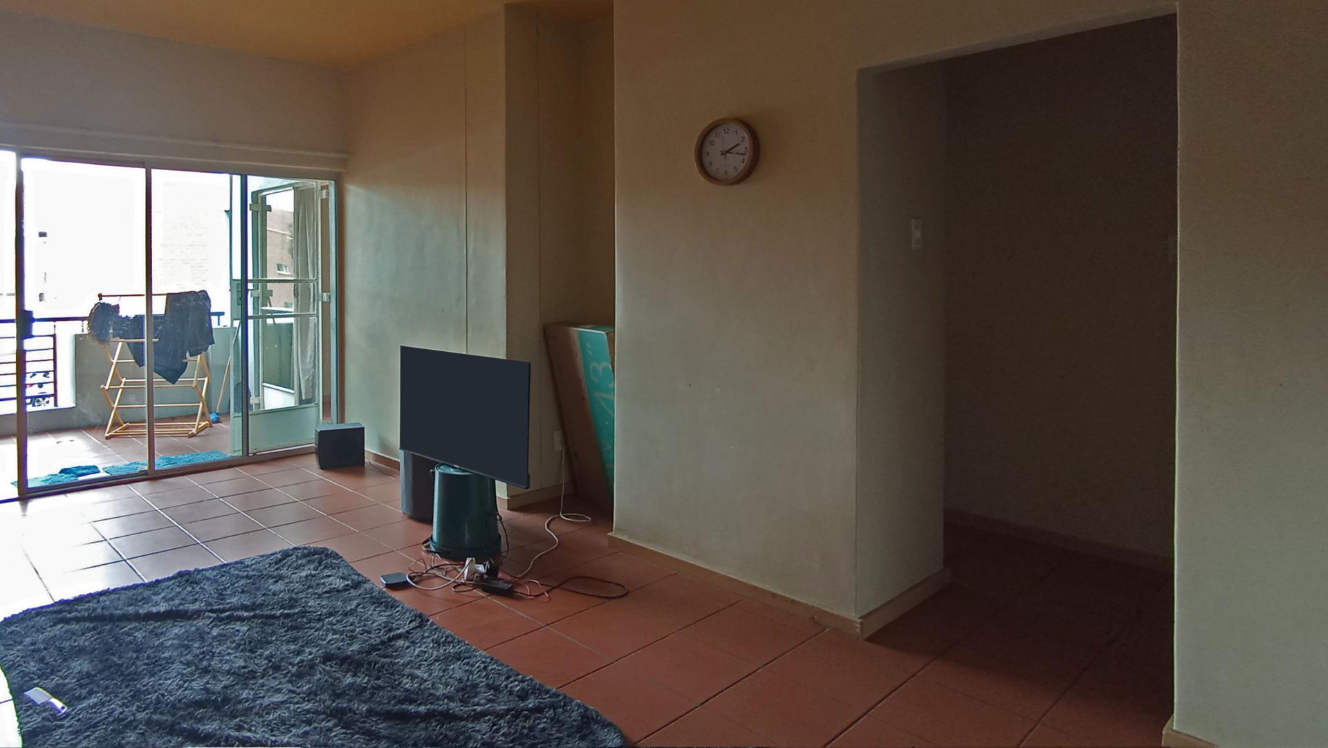 Lounges - 16 square meters of property in Waterkloof Glen
