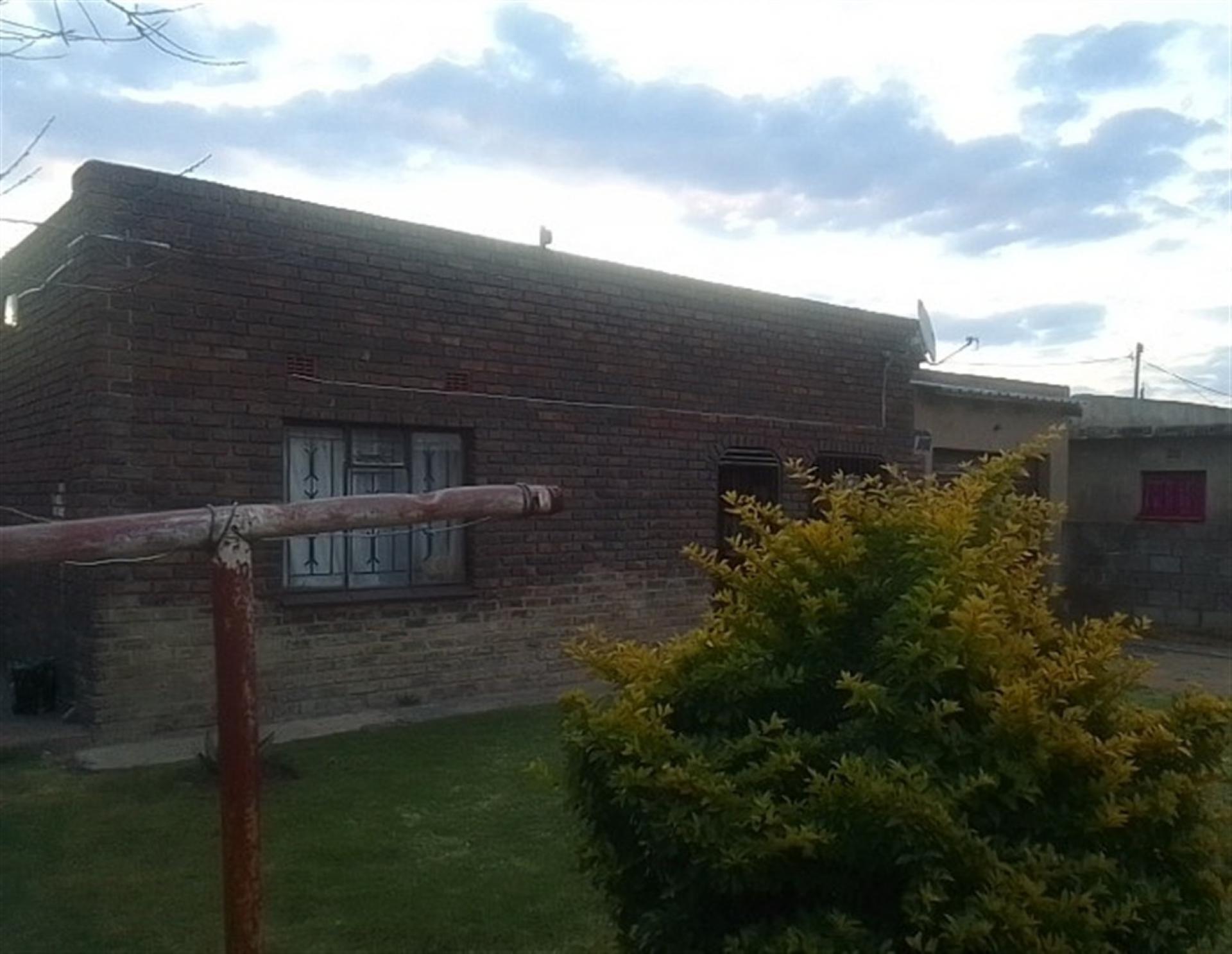 Front View of property in Osizweni