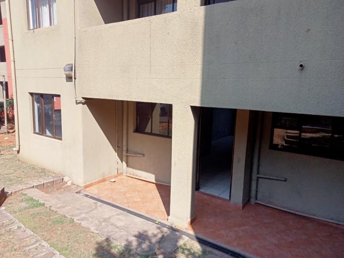 3 Bedroom Apartment for Sale and to Rent For Sale in Montclair (Dbn) - MR593856