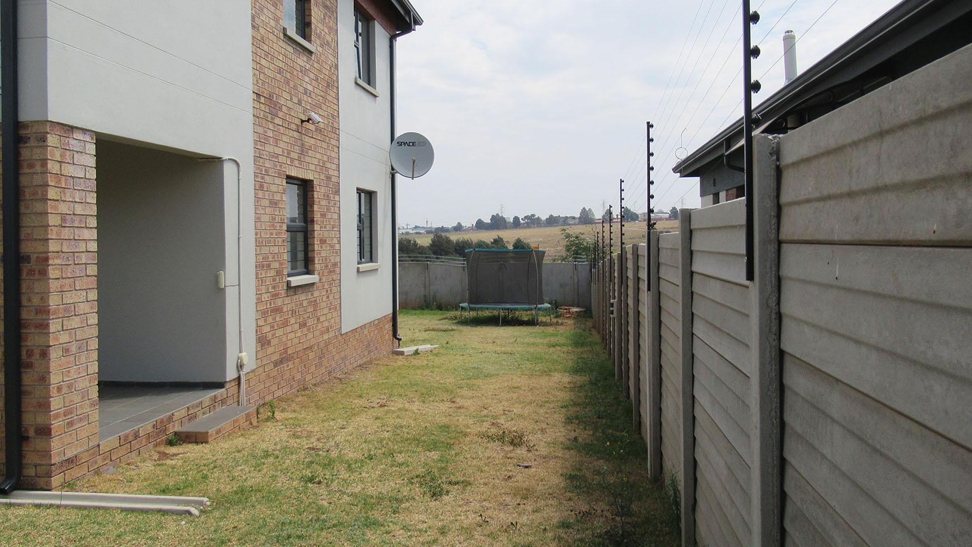 Front View of property in Mindalore