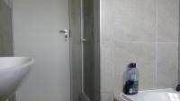 Bathroom 1 - 7 square meters of property in Mindalore