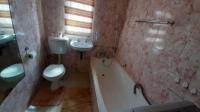 Bathroom 1 - 4 square meters of property in Glen Ridge (Gauteng - West)
