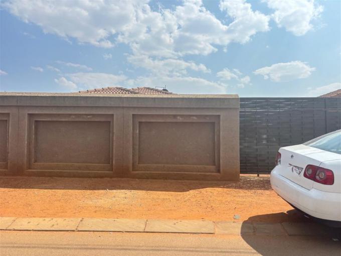 Standard Bank SIE Sale In Execution House for Sale in Protea Glen - MR594039