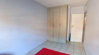 Bed Room 1 - 12 square meters of property in Heuweloord