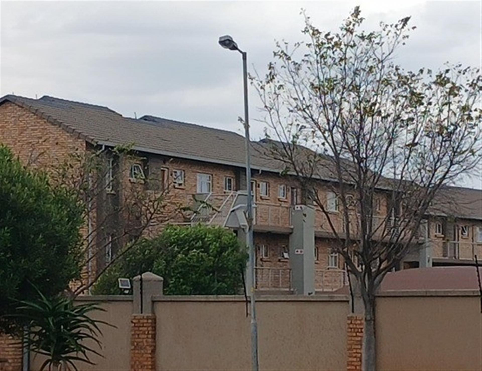 Front View of property in Monavoni