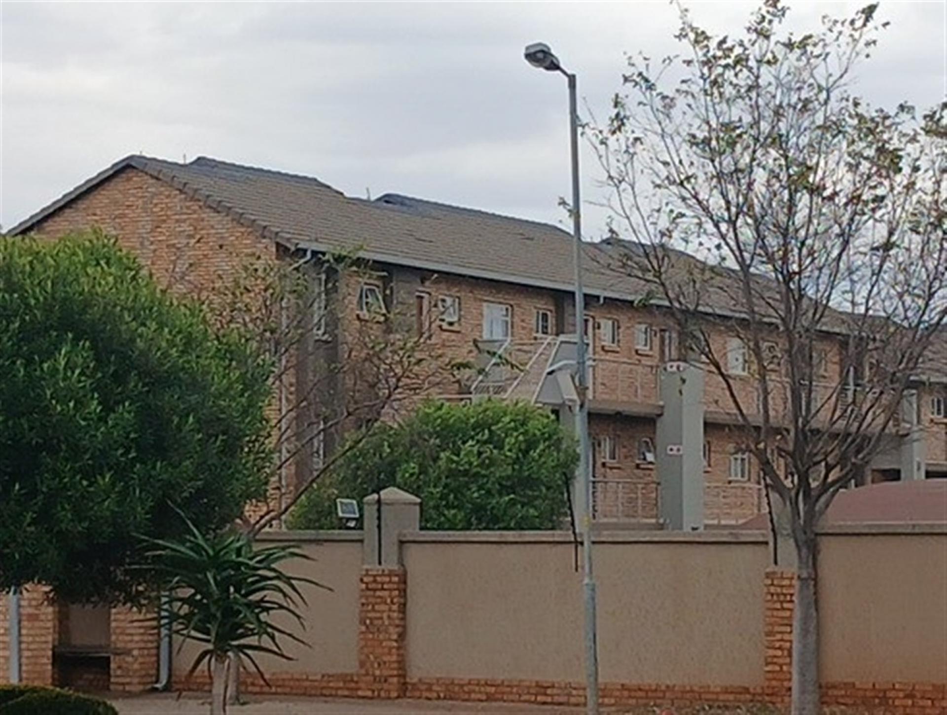 Front View of property in Monavoni