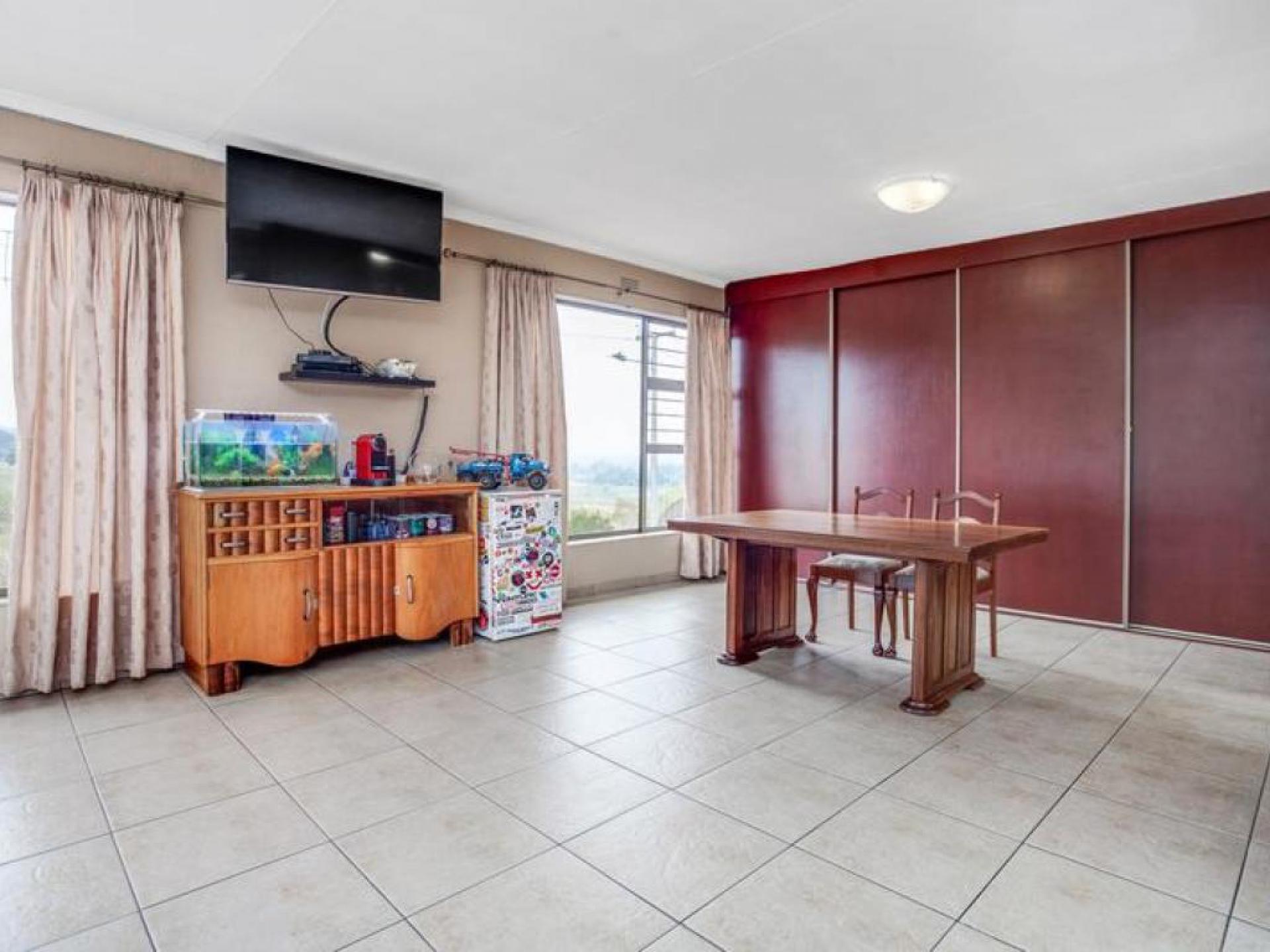 3 Bedroom House for Sale For Sale in Greymont MR594226 M