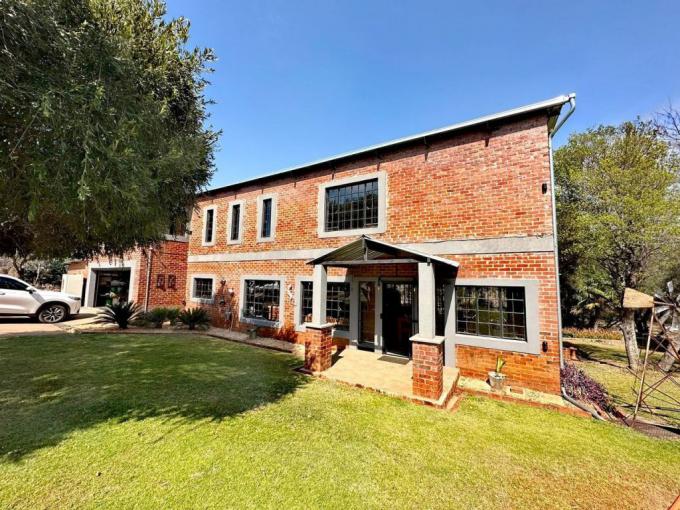 Farm for Sale For Sale in Rustenburg - MR594241