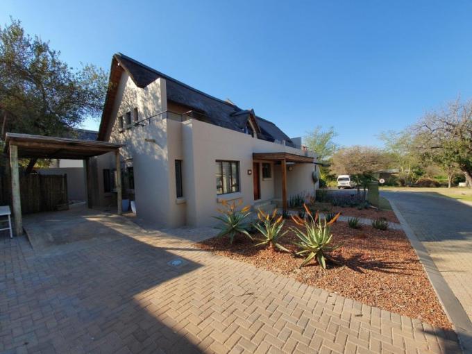 3 Bedroom Simplex for Sale For Sale in Hoedspruit - MR594275