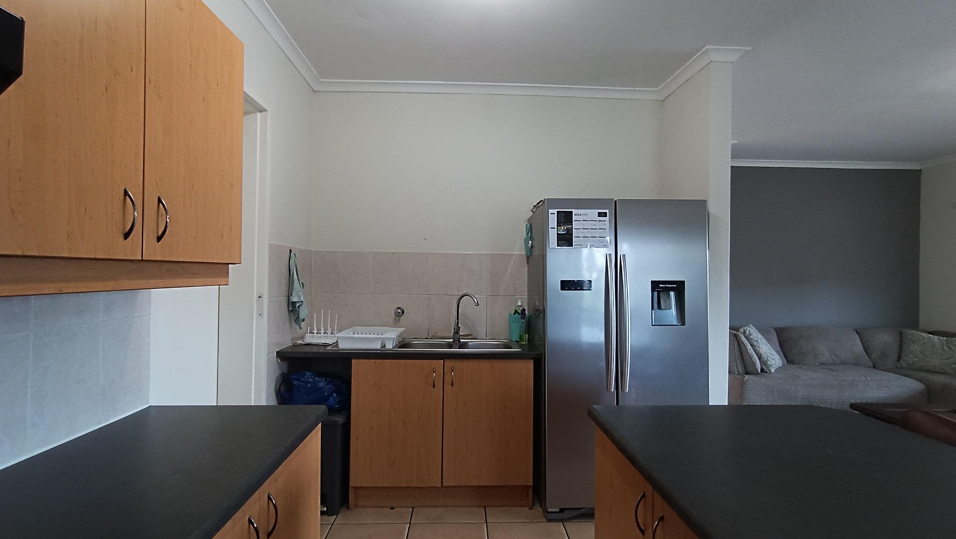 Kitchen - 11 square meters of property in Brackenfell South