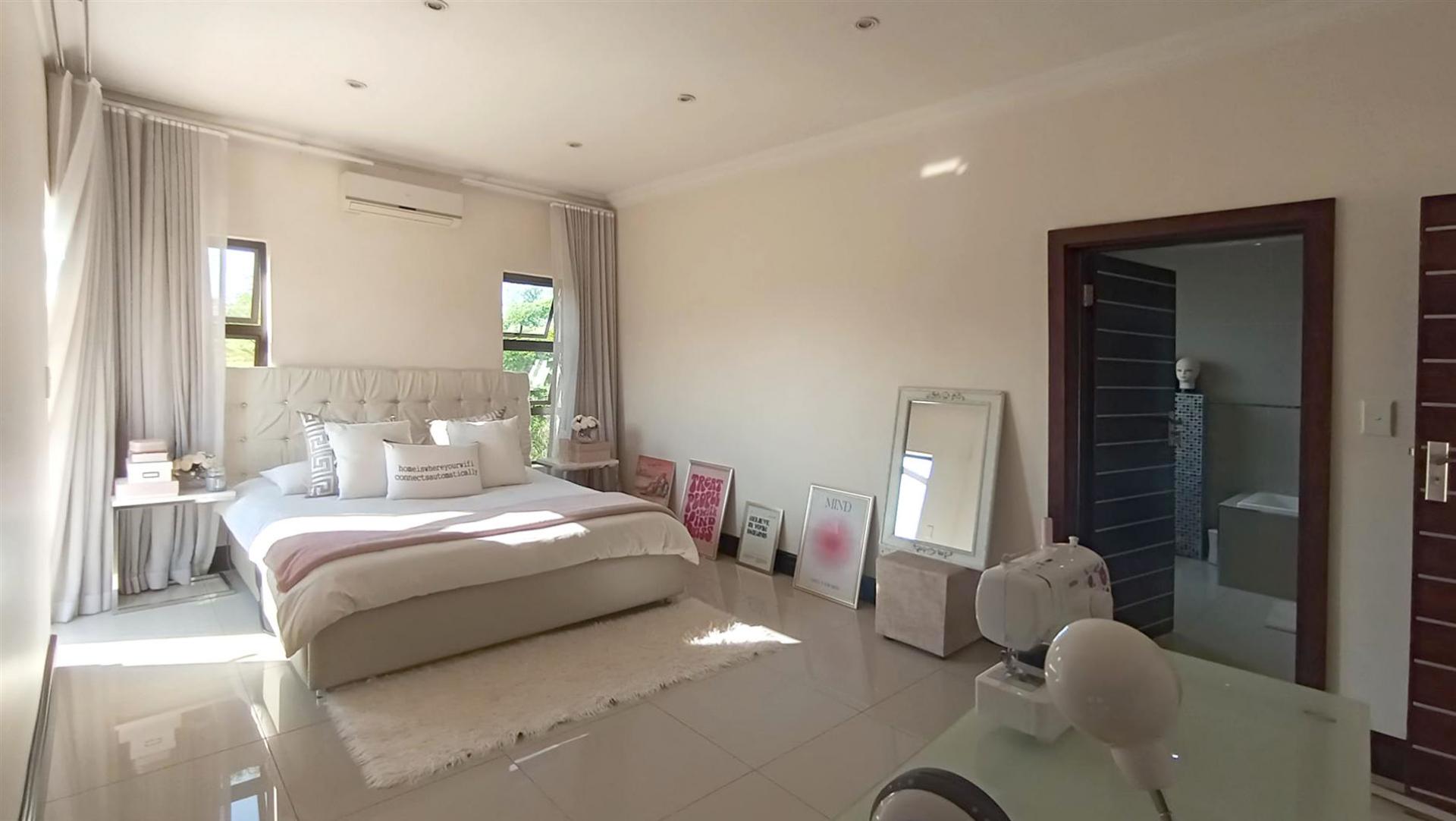 Bed Room 2 - 19 square meters of property in Montana Tuine