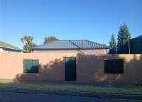 Front View of property in Rosettenville