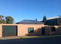 Front View of property in Rosettenville