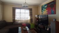 Lounges - 14 square meters of property in Mahube Valley