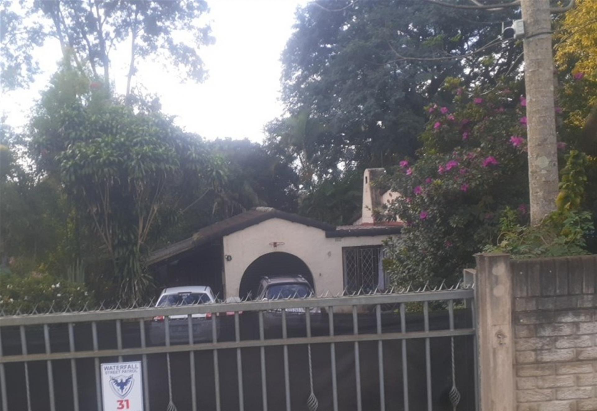 Front View of property in Waterfall
