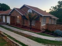 3 Bedroom 2 Bathroom House for Sale for sale in Oakdene