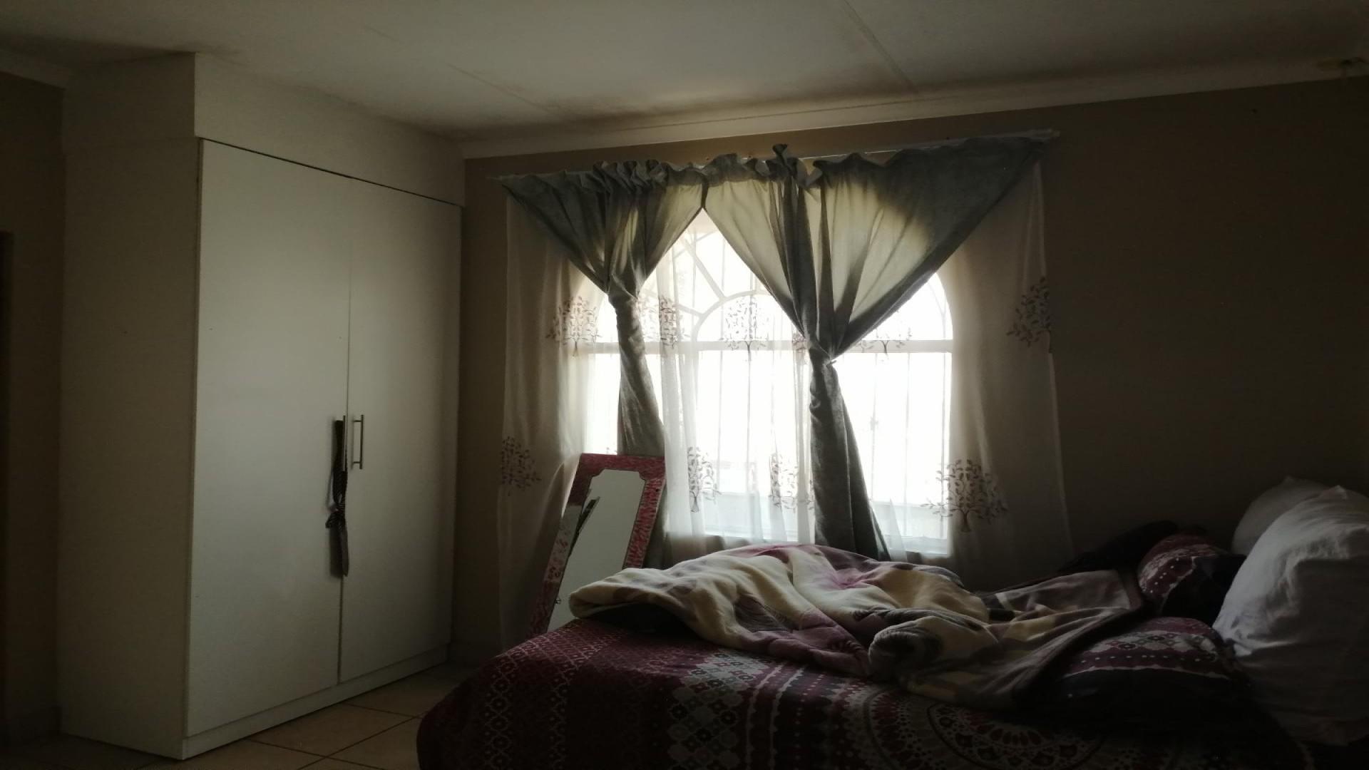 Bed Room 2 of property in Jeppestown