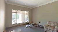 Bed Room 1 - 23 square meters of property in Raslouw