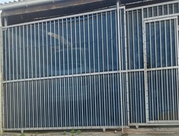 Standard Bank SIE Sale In Execution House for Sale in Mitchells Plain - MR594667