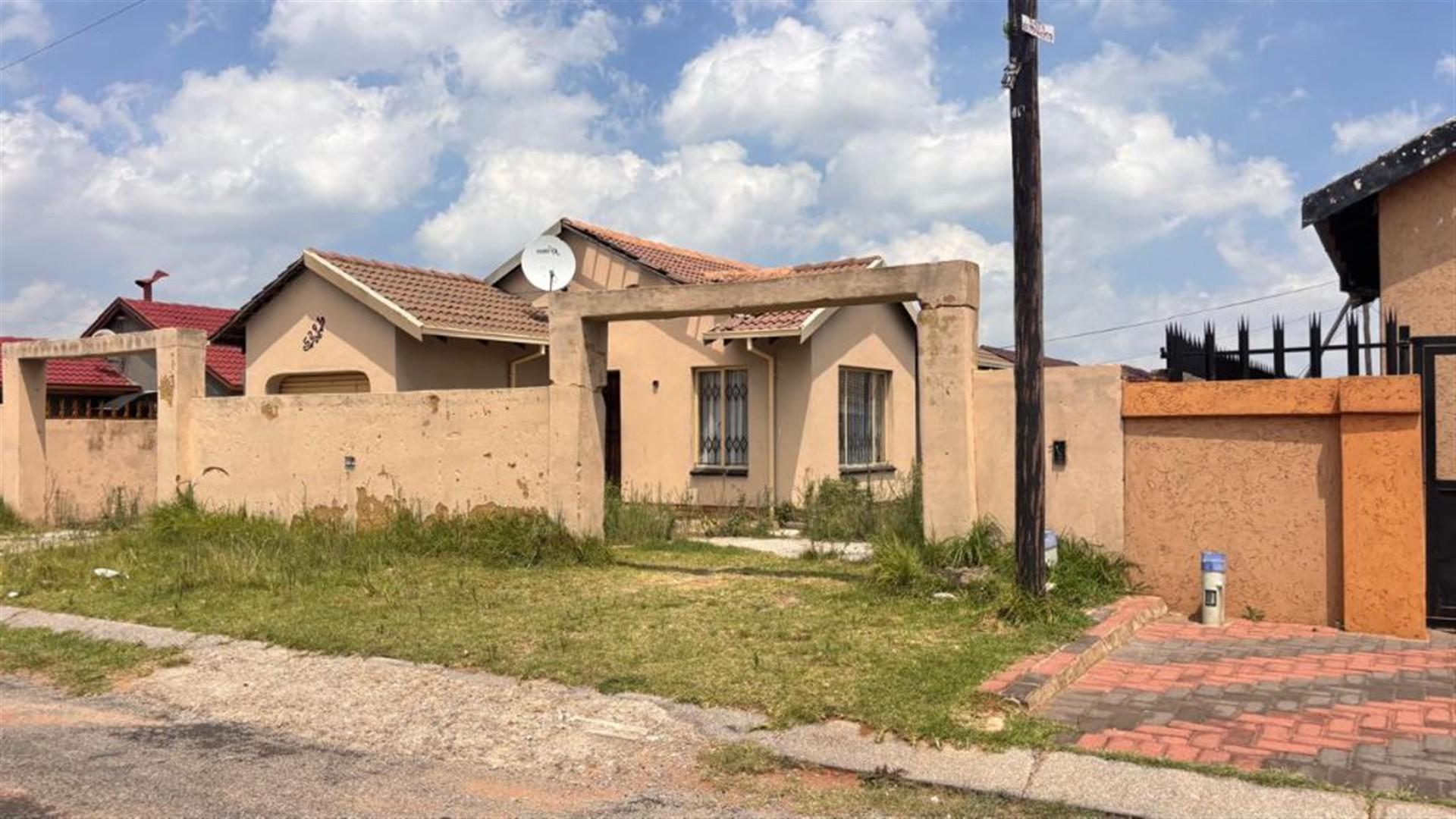 Front View of property in Kagiso