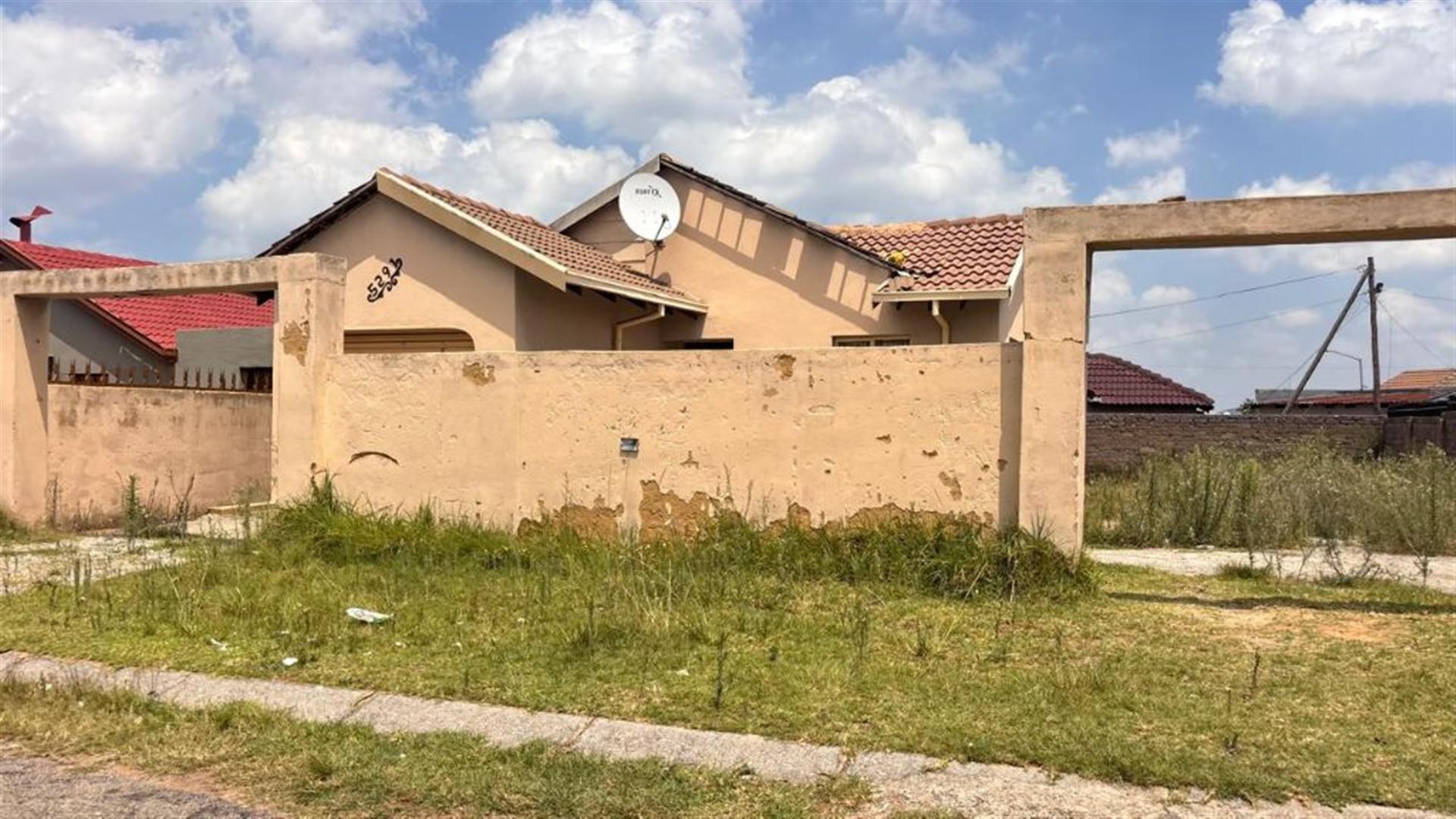 Front View of property in Kagiso