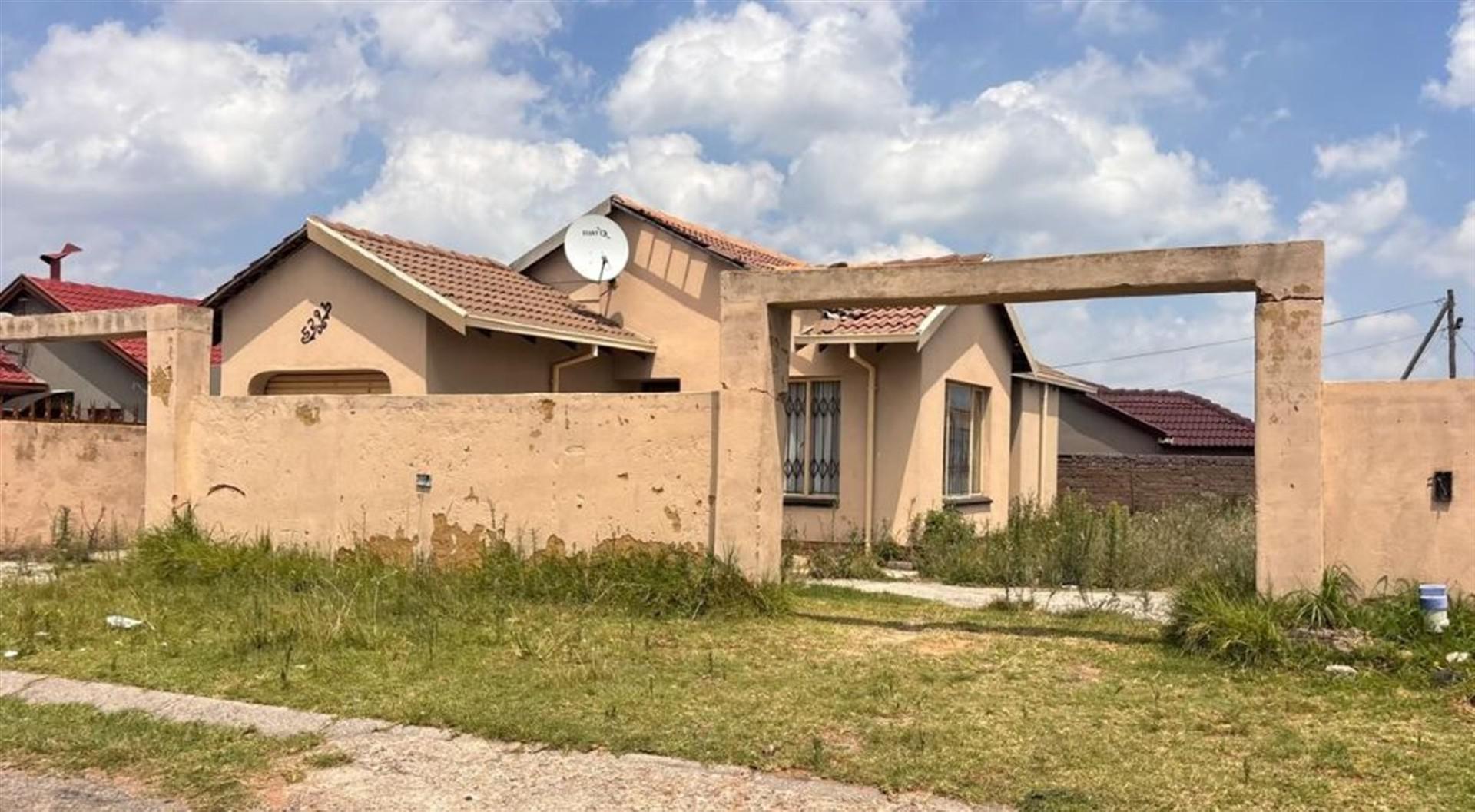 Front View of property in Kagiso