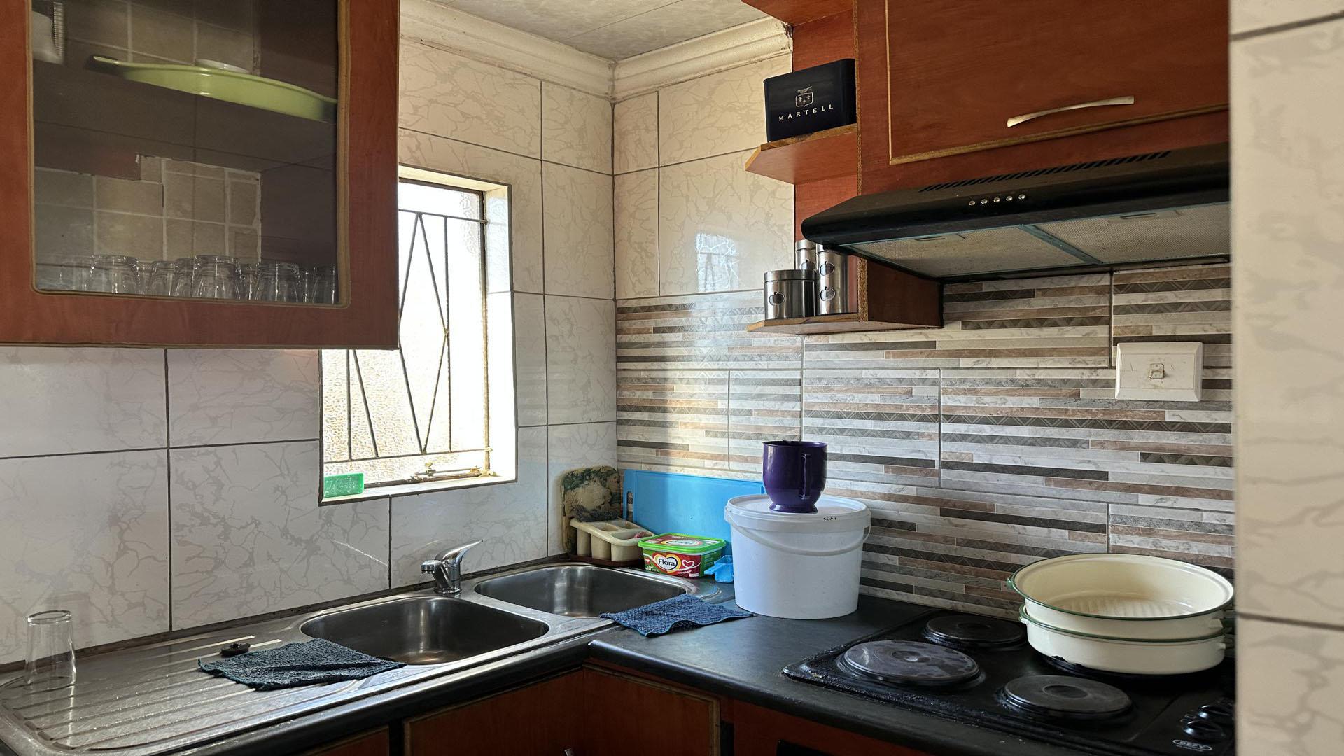 Kitchen of property in Kimberley