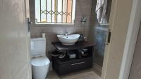 Bathroom 1 of property in The Reeds