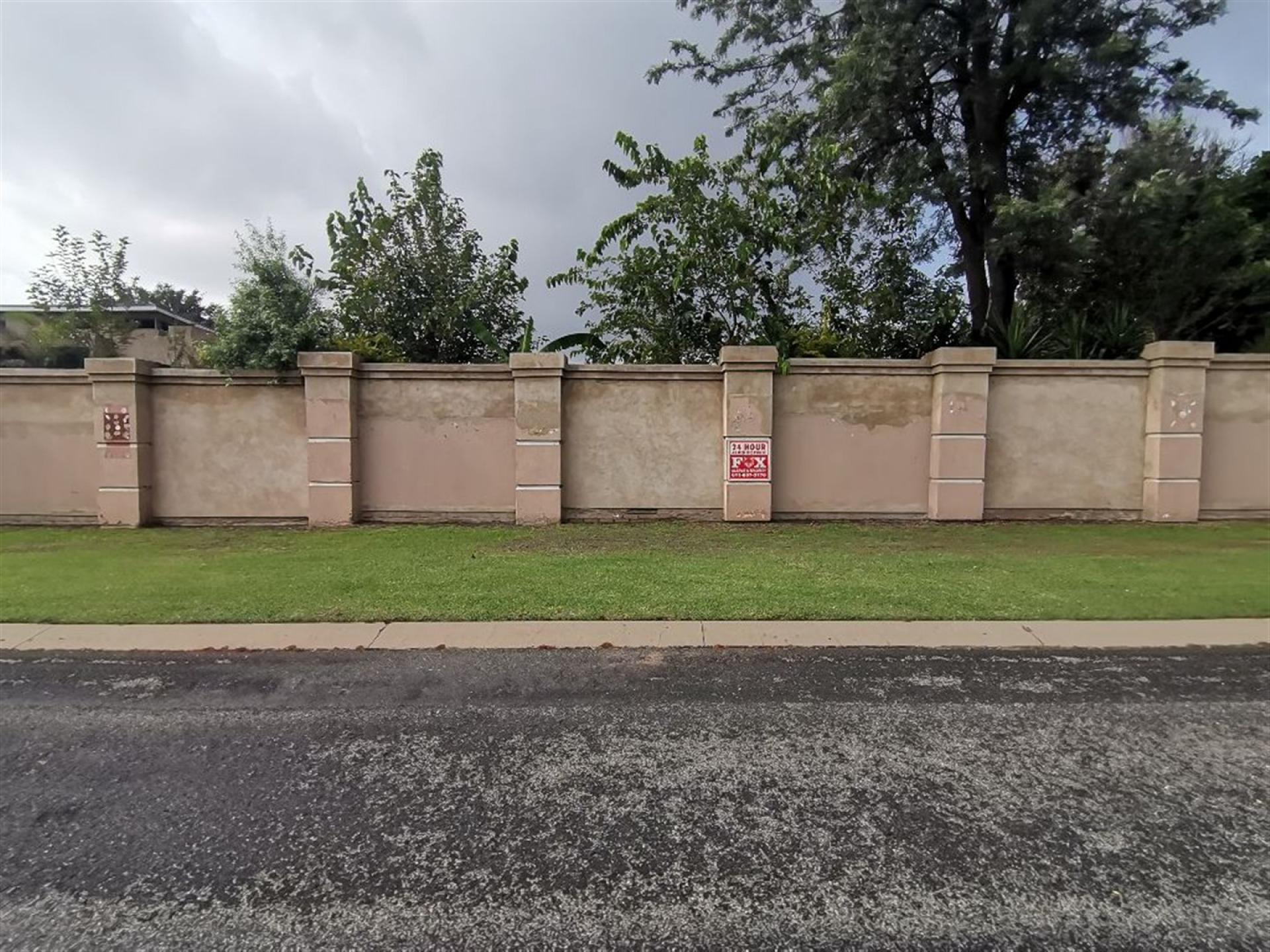 Front View of property in Brackenhurst