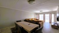 Lounges - 18 square meters of property in Willow Park Manor