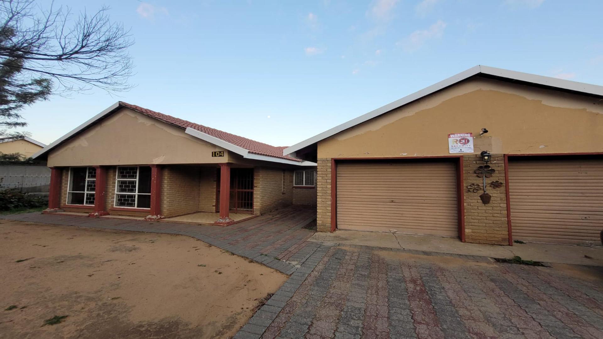 Front View of property in Riebeeckstad