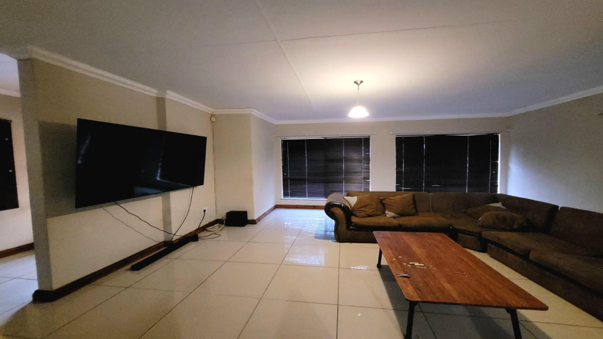 Lounges of property in Riebeeckstad