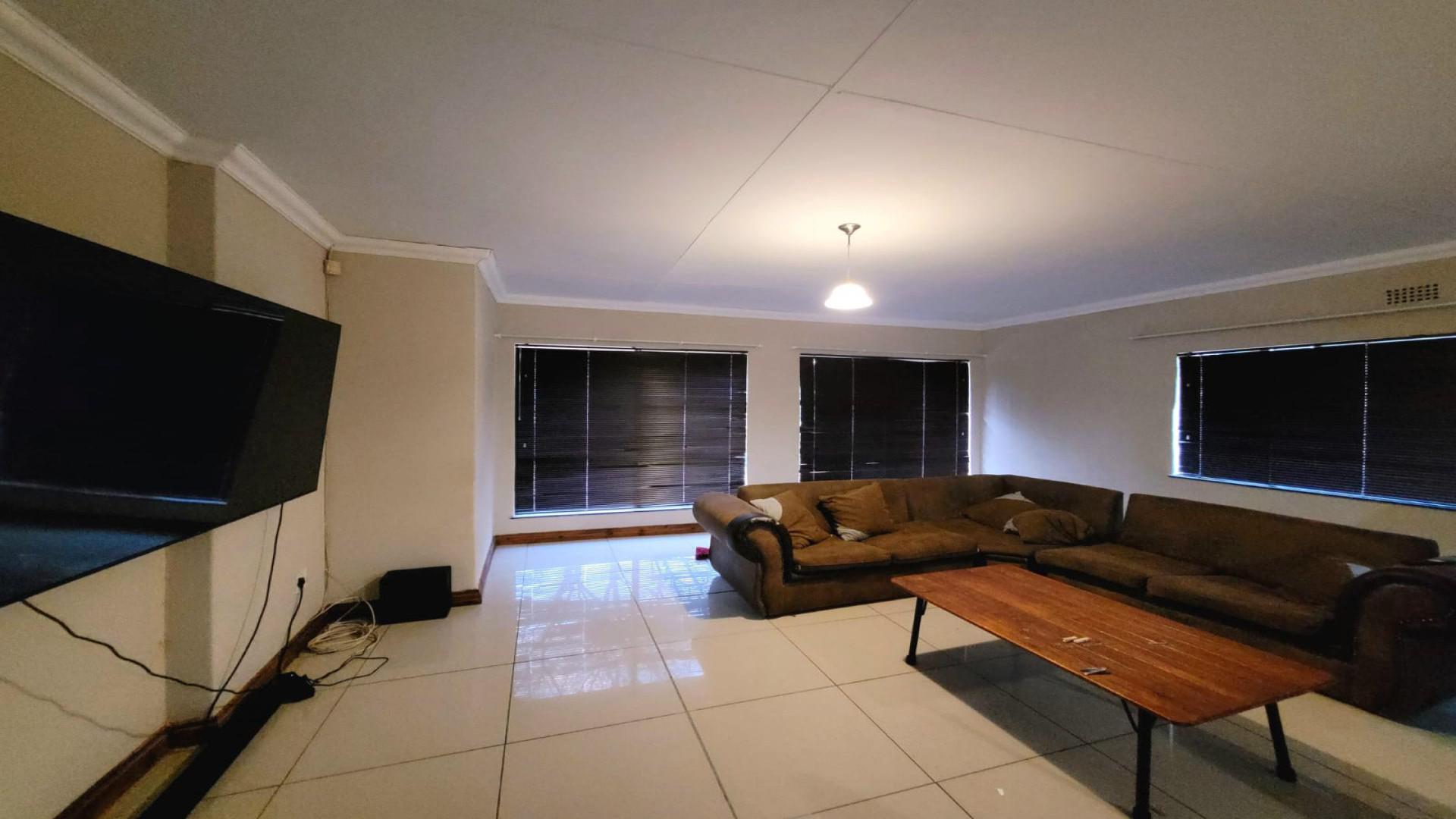 Lounges of property in Riebeeckstad