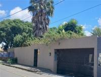 Front View of property in Orange Grove