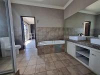 Bathroom 1 of property in Woodlands Hills Wildlife Estate