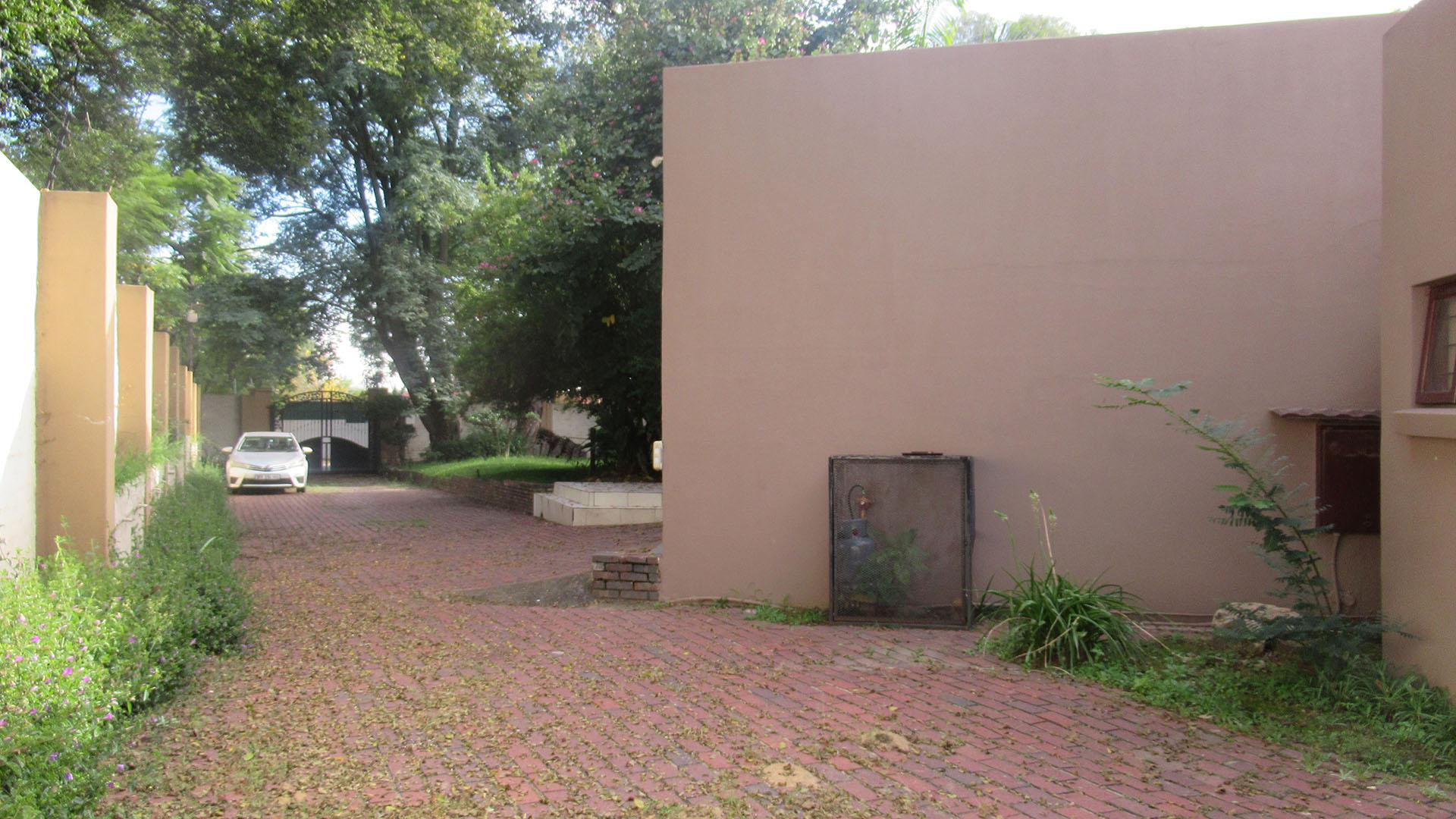 Front View of property in Bryanston