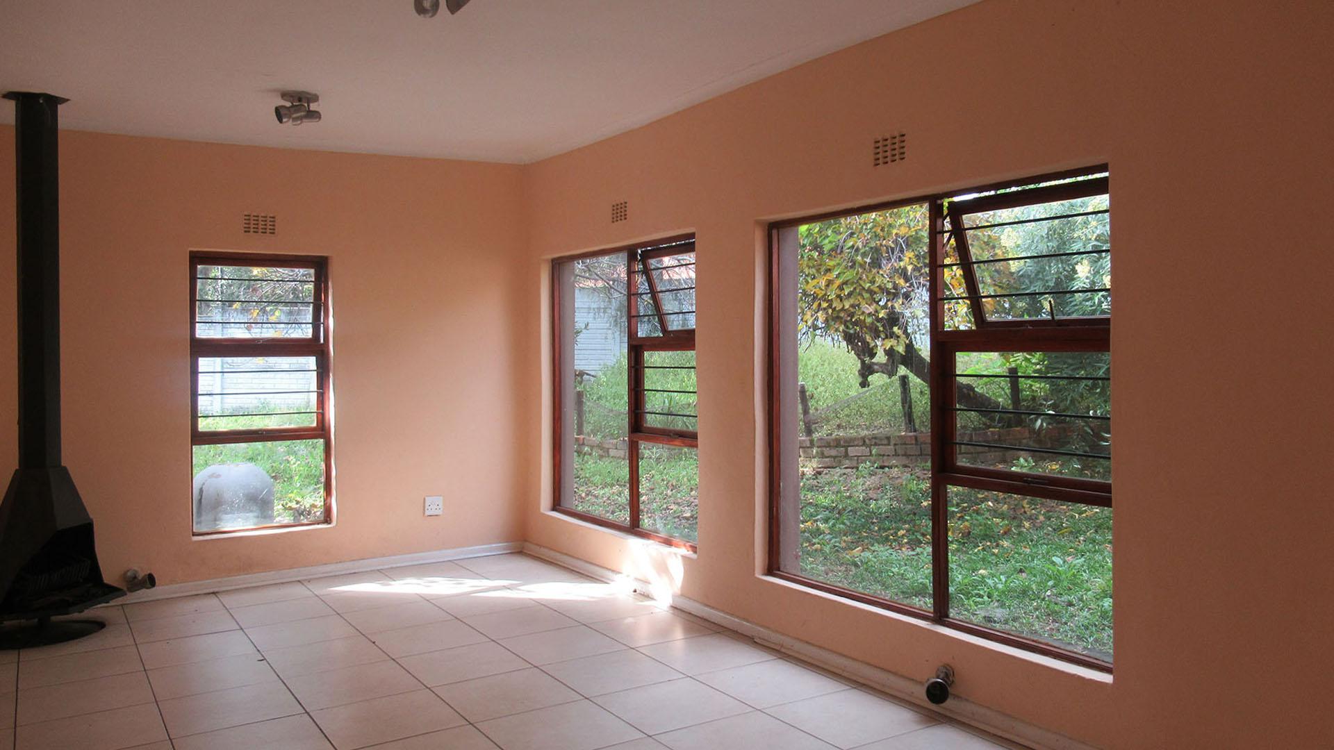 Lounges - 56 square meters of property in Bryanston