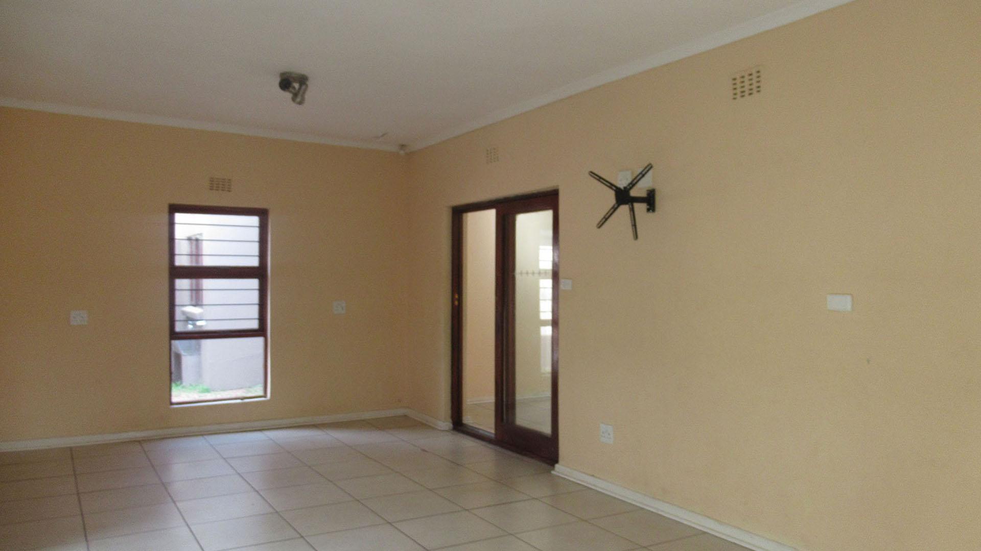 Lounges - 56 square meters of property in Bryanston