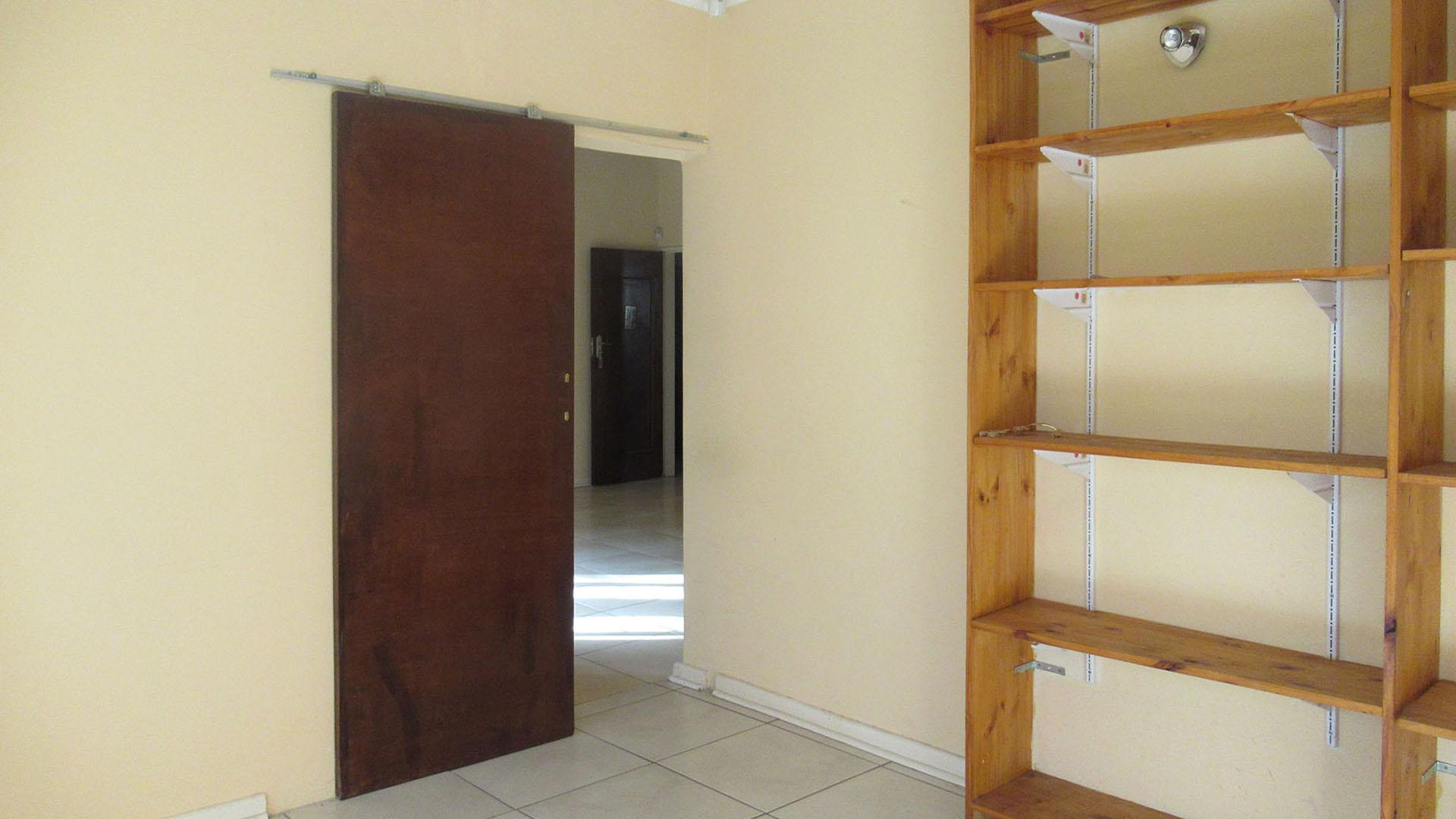Study - 11 square meters of property in Bryanston