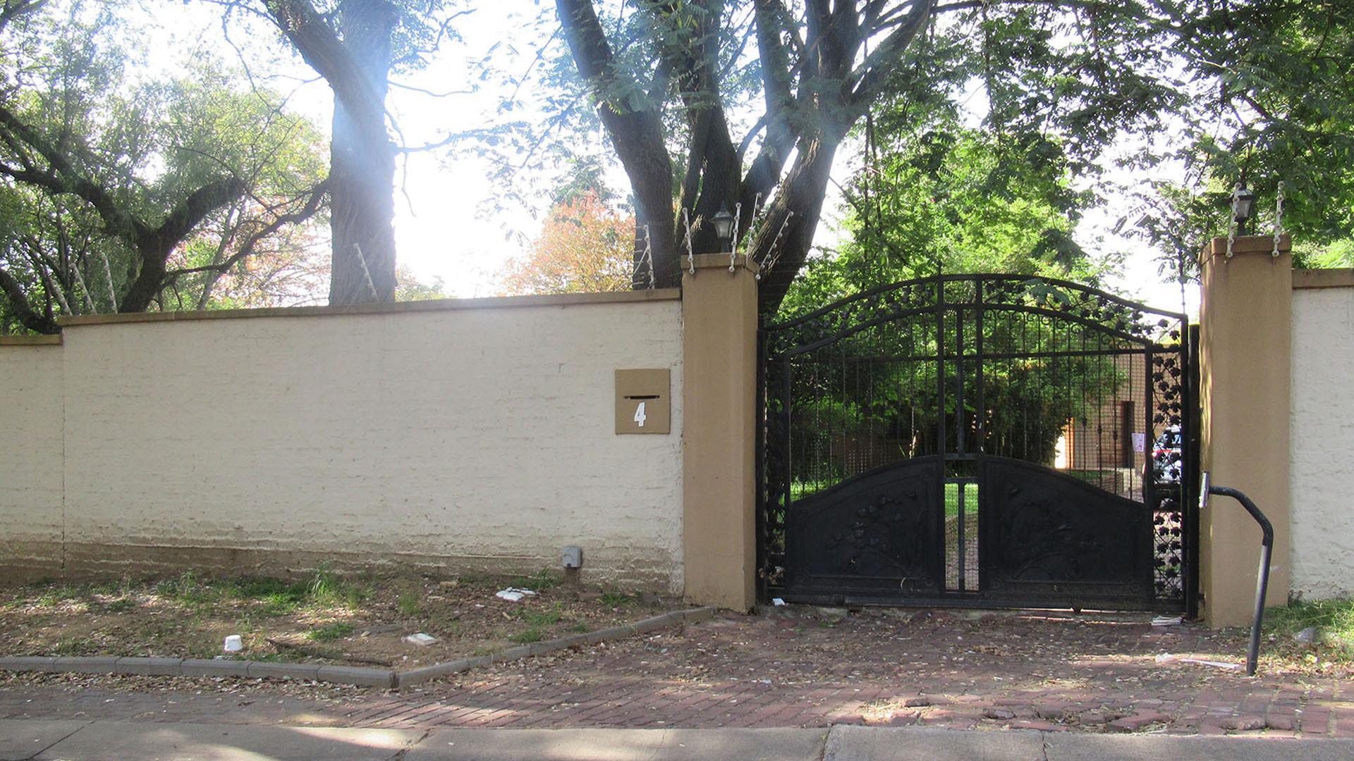Front View of property in Bryanston