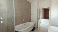 Bathroom 2 - 7 square meters of property in Sharonlea