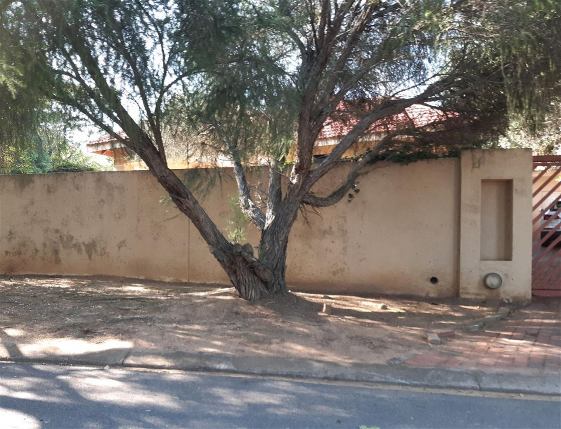 Front View of property in Douglasdale